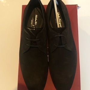 New Salvatore Ferragamo Lace up - Never worn